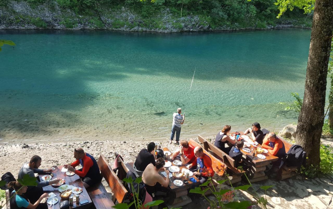Rafting Camp Encijan Hotel Foca Kültér fotó
