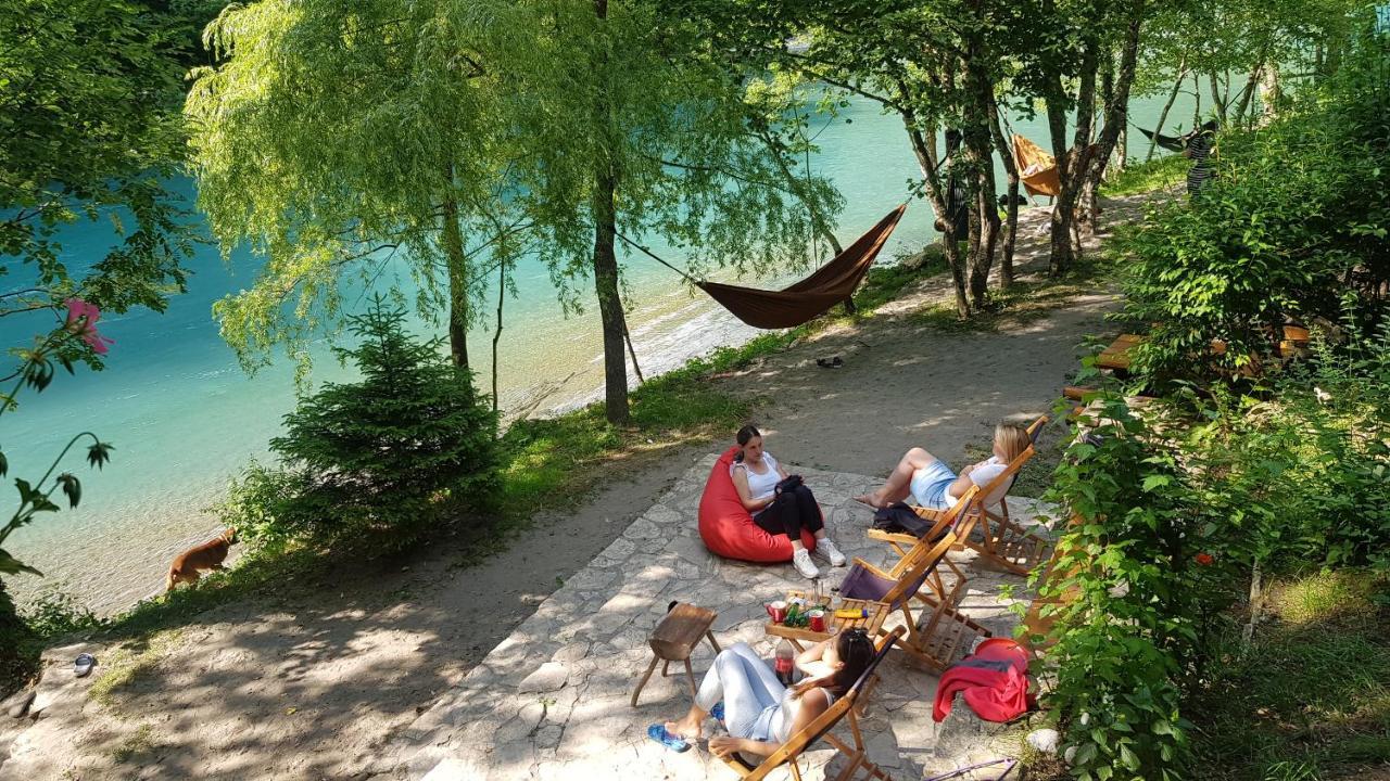 Rafting Camp Encijan Hotel Foca Kültér fotó