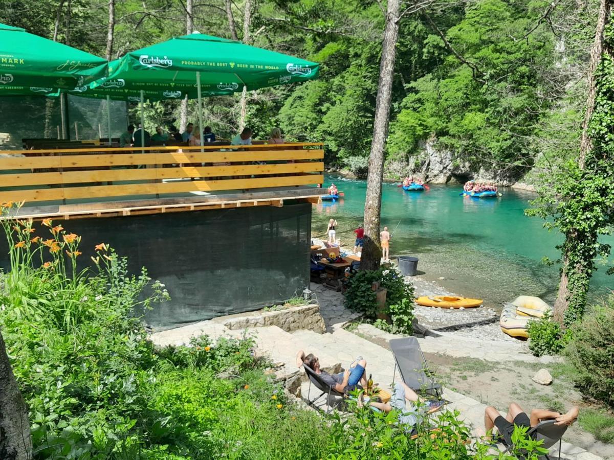 Rafting Camp Encijan Hotel Foca Kültér fotó