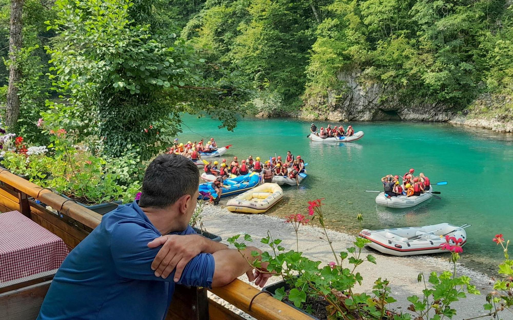 Rafting Camp Encijan Hotel Foca Kültér fotó