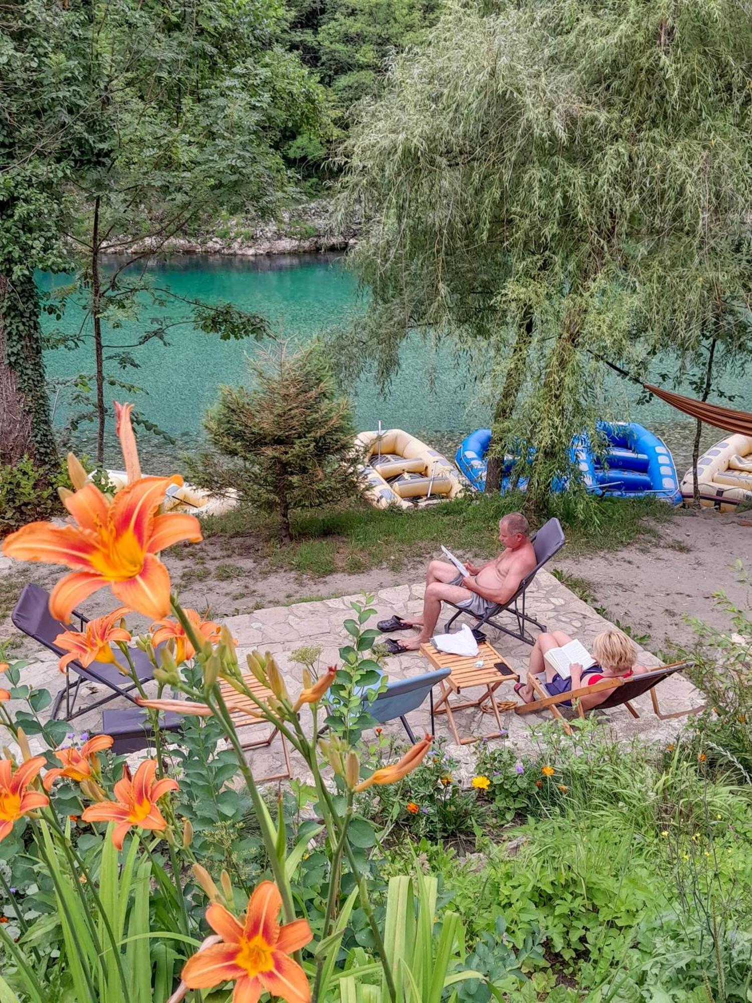 Rafting Camp Encijan Hotel Foca Kültér fotó