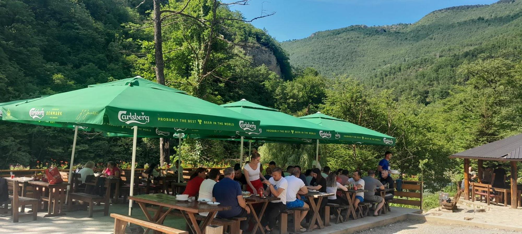 Rafting Camp Encijan Hotel Foca Kültér fotó