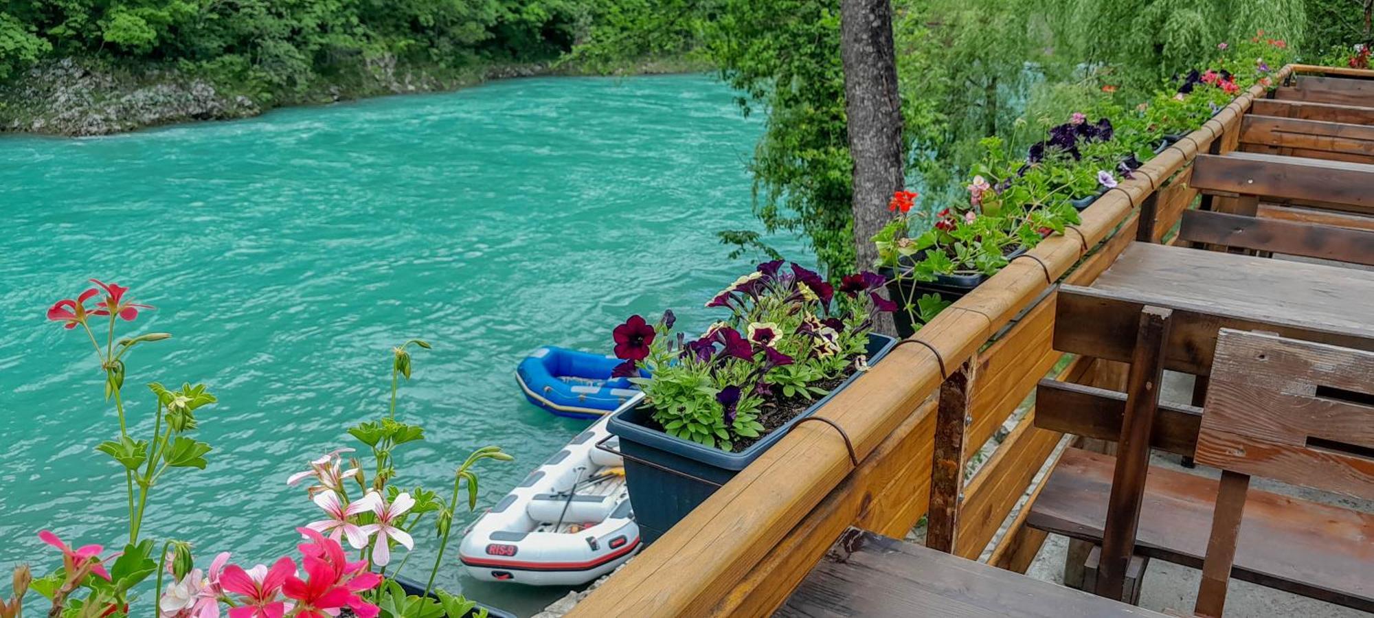 Rafting Camp Encijan Hotel Foca Kültér fotó