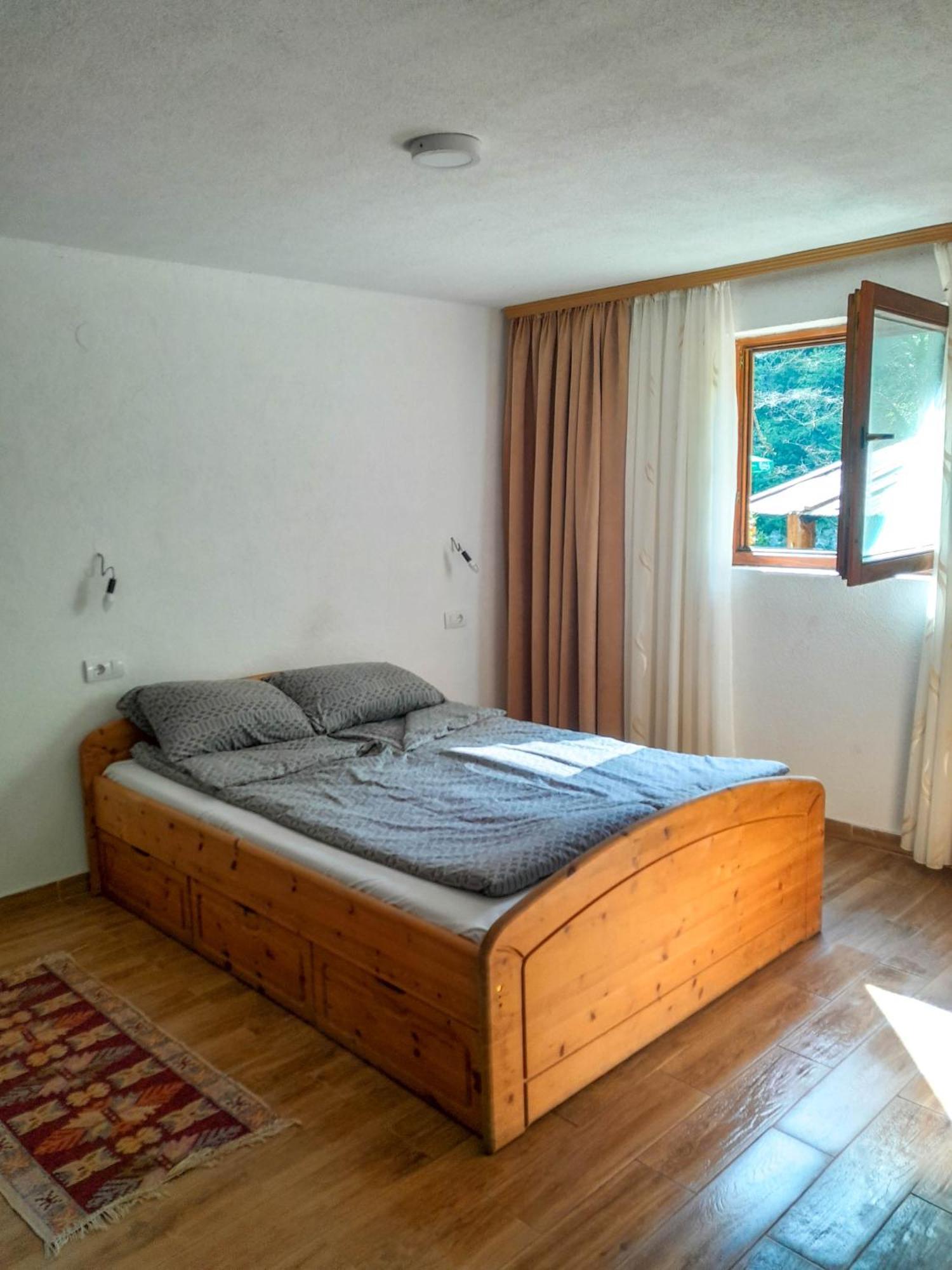 Rafting Camp Encijan Hotel Foca Kültér fotó