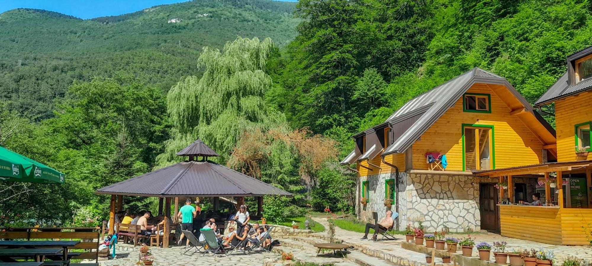 Rafting Camp Encijan Hotel Foca Szoba fotó